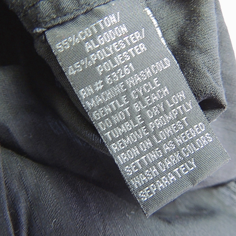 NWOT SS Button Button Down - Picture 4 of 5